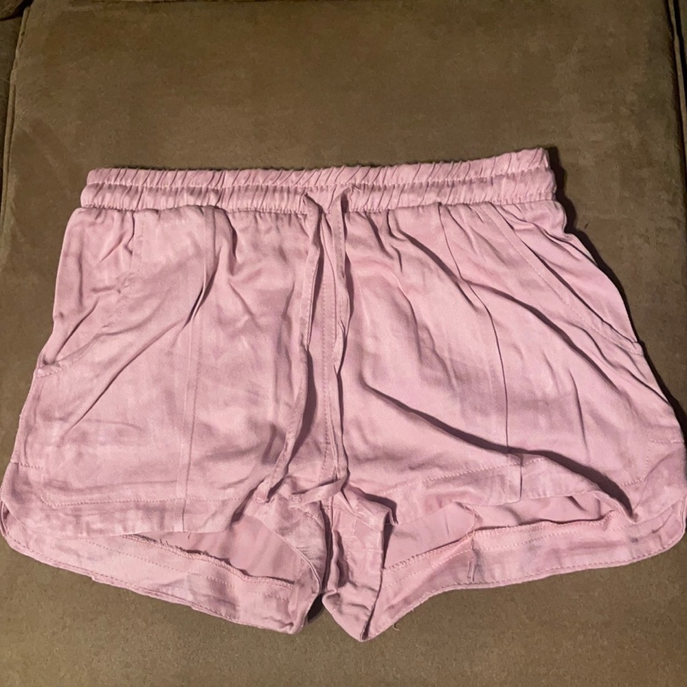 Blush pink, never been worn, perfect condition!